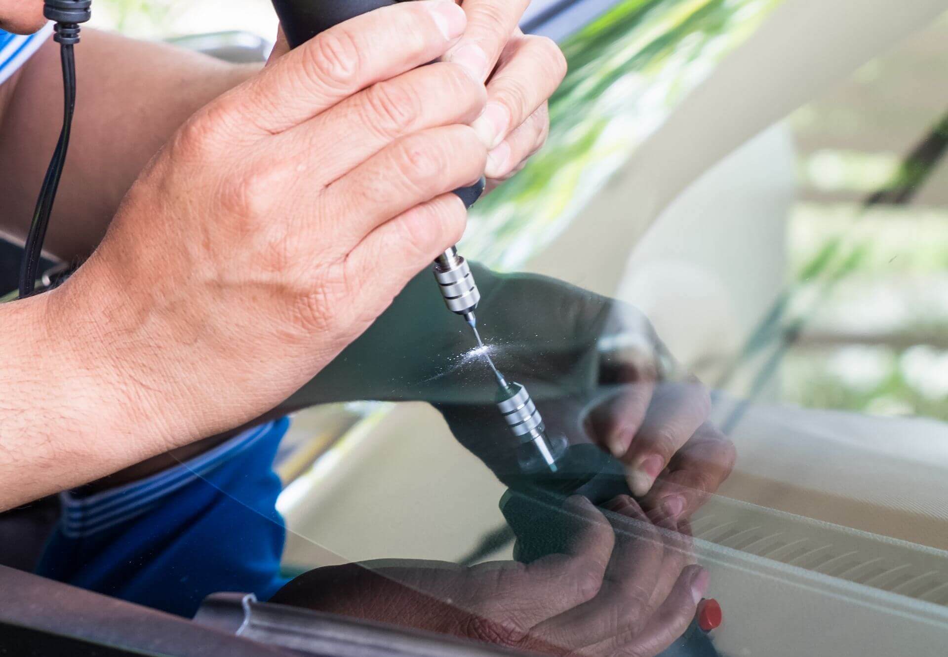 Fachmaennische Reparatur mit modernstem Equipment bei Carcompany in Schwechat